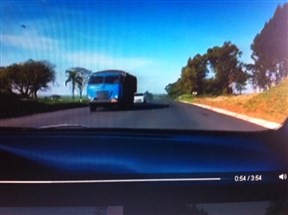 Vereador de Campo Mourão posta vídeo numa rede social denunciando falta de sinalização em rodovia